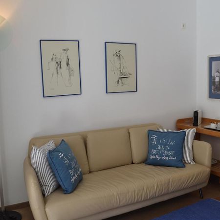 Ferienwohnung Vouliagmeni Seaside Flat Athen Exterior foto