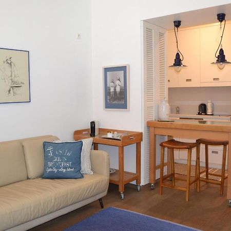 Ferienwohnung Vouliagmeni Seaside Flat Athen Exterior foto